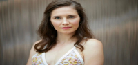 Amanda Knox defiende su espectáculo de comedia en el festival de Edimburgo como un homenaje a su excompañera de piso asesinada.