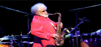 Sonny Rollins, saxofonista y genio incansable del jazz, falleció a los 95 años.