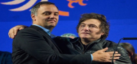 El principal asesor de Milei y jefe de gabinete dimite por el creciente escándalo de corrupción.
