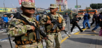 Militares y policías patrullan calles de la capital de Perú mientras comienza el estado de emergencia Militares y policías patrullan calles de la capital de Perú mientras comienza el estado de emergencia