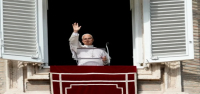 El Vaticano confirma el viaje del Papa León a Latinoamérica tras su revisión postoperatoria.