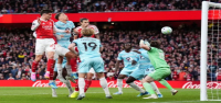 El Arsenal, a las puertas del título de la Premier League tras vencer al Burnley.