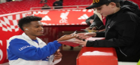 El extremo brasileño Estevao fue un espectáculo emocionante en el Chelsea la temporada pasada. Ahora apenas juega.