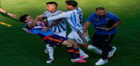 La FIFA investiga a los jugadores argentinos que se enfrentaron a las celebraciones de España en el campo durante el Mundial.