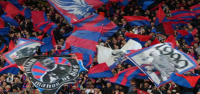 Los aficionados del Crystal Palace llevan su disputa con la UEFA hasta la final de la Conference League.