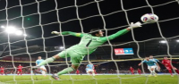 El portero del Real Madrid, Courtois, critica al presidente de la Liga española por el partido del Barcelona en Miami El portero del Real Madrid, Courtois, critica al presidente de la Liga española por el partido del Barcelona en Miami