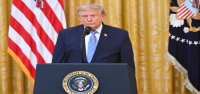 Trump usa discurso en horario estelar para de nuevo plantear dudas sobre elecciones pasadas de EEUU