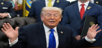 Trump emite orden para darle a más personas acceso a planes de retiro