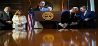 Por ahora, un juez impide que Tennessee denuncie a los niños enfermos ante las autoridades de inmigración.
