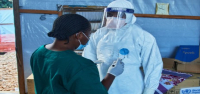 Las muertes por ébola en Congo llegan a 600 entre sospechas de casos en otra provincia