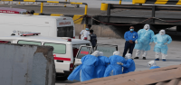 Decenas de pasajeros se bajaron del crucero afectado por hantavirus tras la primera muerte, en abril