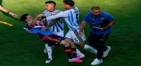El seleccionador español, De la Fuente, afirma que la conducta de Argentina tras la final del Mundial fue "inaceptable".
