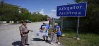 El paso de DeSantis hacia la victoria en 'Alligator Alcatraz' plantea un dilema de financiación para Florida