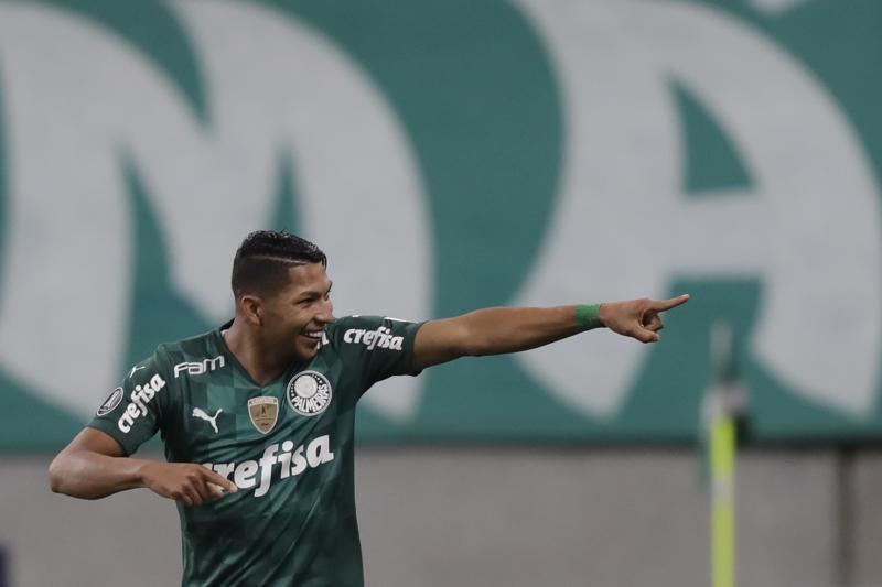 Palmeiras golea