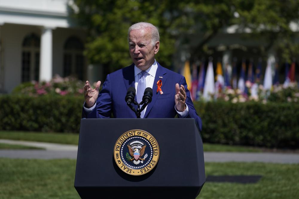 Biden lamenta