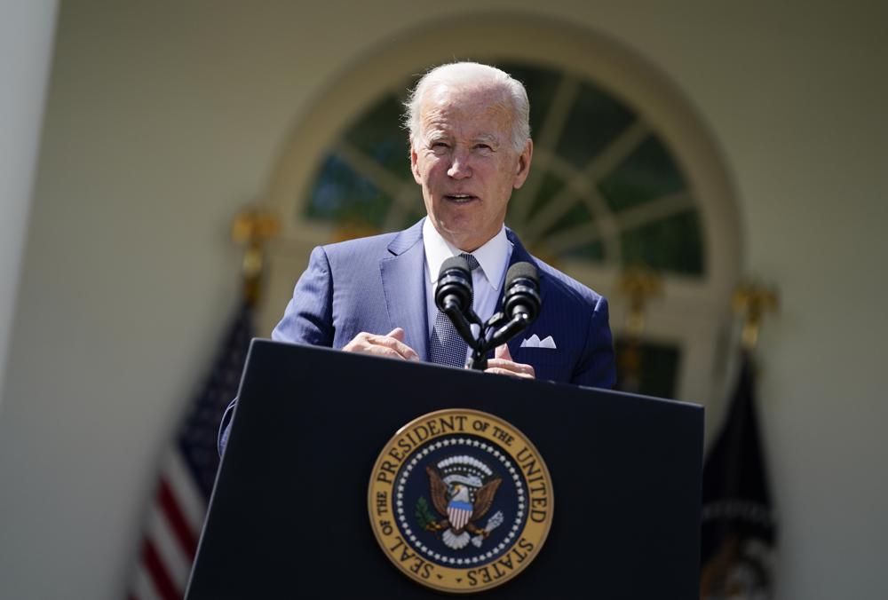Biden mantiene