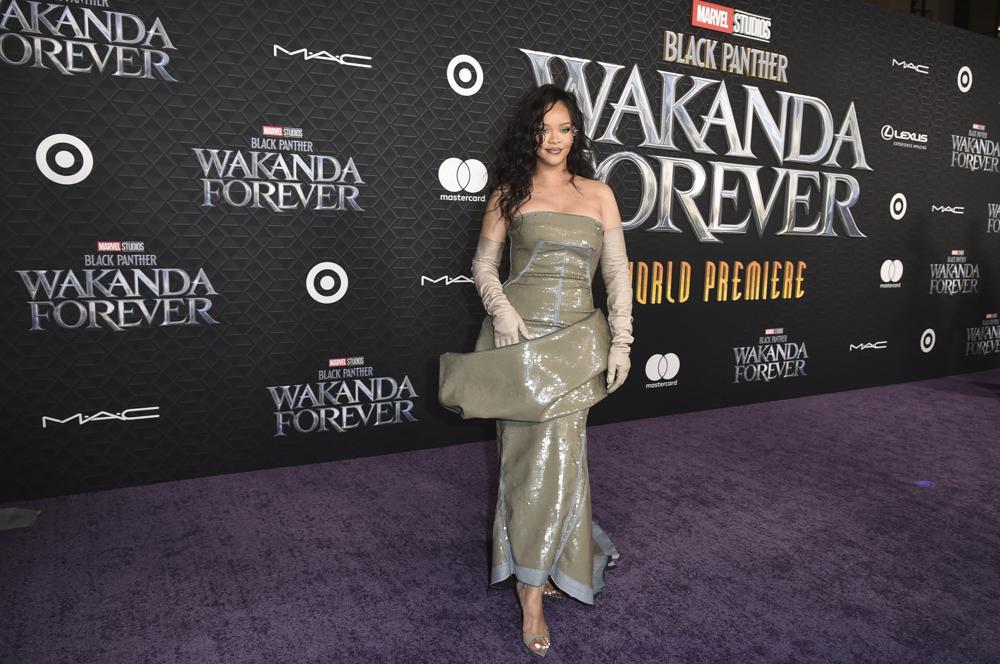 Rihanna maternidad