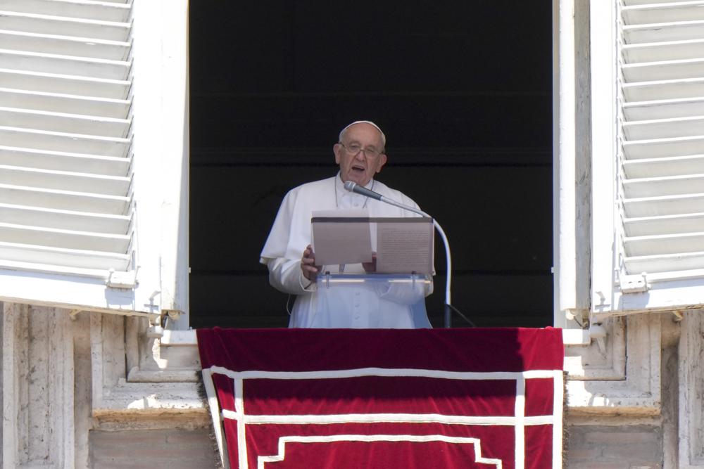Papa condena