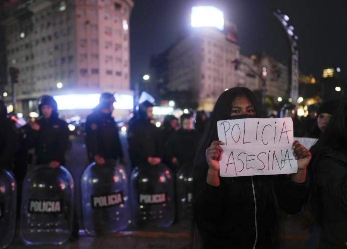 Policia asesina