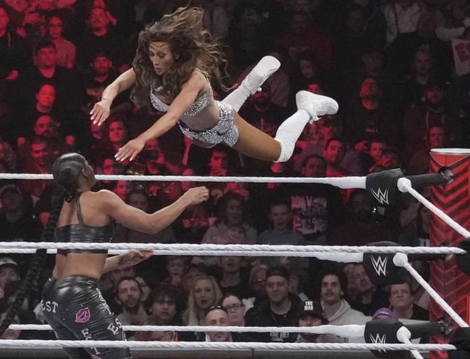Raw WWE