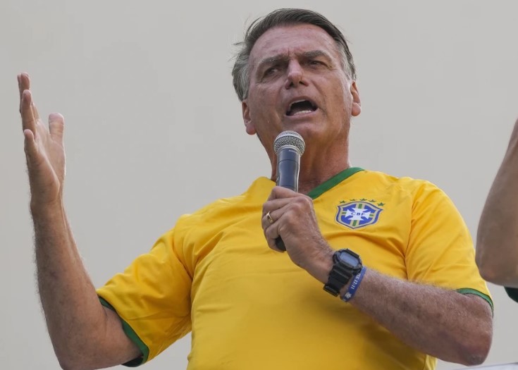 Acusan Bolsonaro