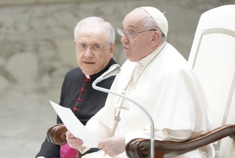 Vaticano condena