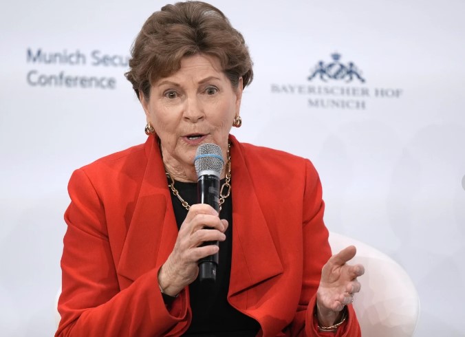 Senadora Jeane