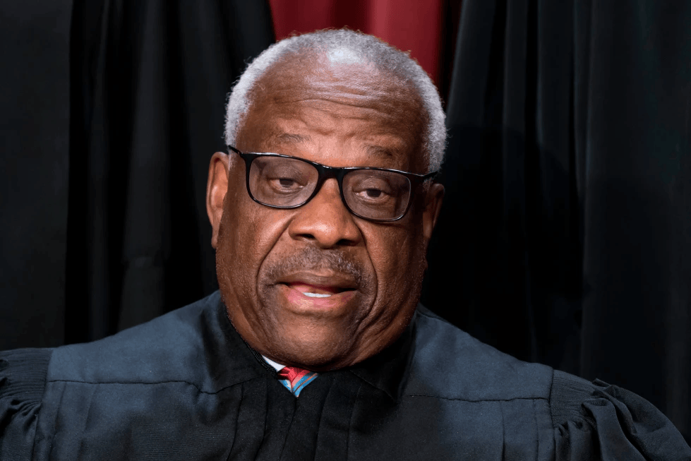 clarence thomas se convierte en el segundo juez