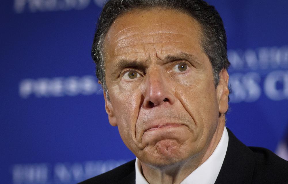 Acusan Cuomo