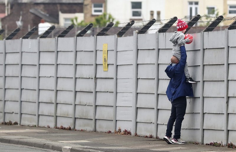 Jugador de Watford, entre 6 casos de COVID-19 en la Premier