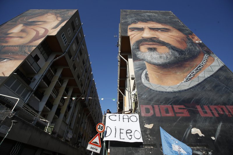 Nápoles inicia proceso para dedicar su estadio a Maradona