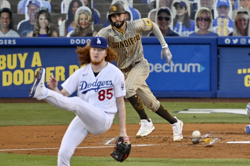 Padres superan a Dodgers 2-1 con remolcador de Hosmer