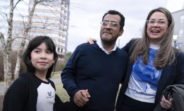 200 opositores