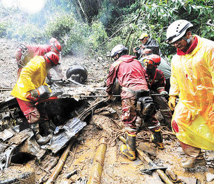 Efectivos Bomberos Puente Yungas APG LRZIMA20190204 0011 14