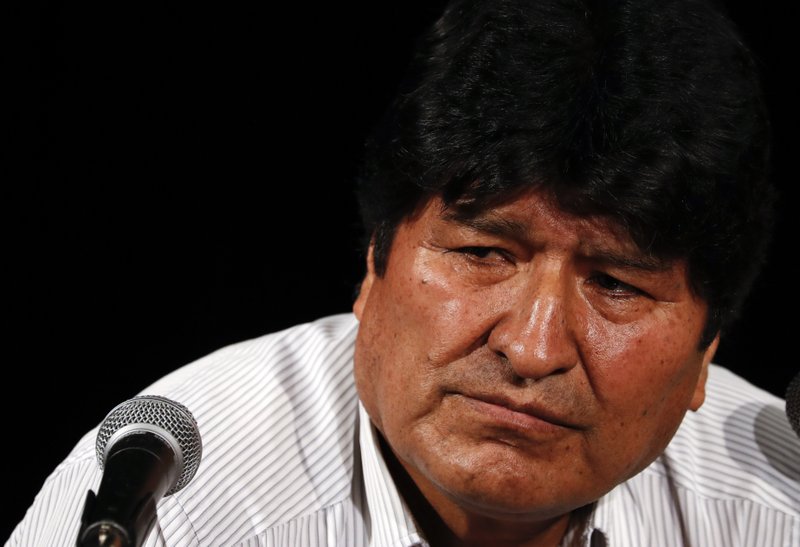 Morales convoca a organizar milicias armadas en Bolivia