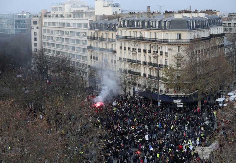 francia subirá a 64 años la pensión de jubilación 