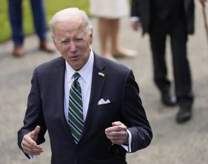 Biden nada importancia