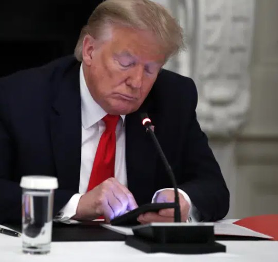 Facebook Trump