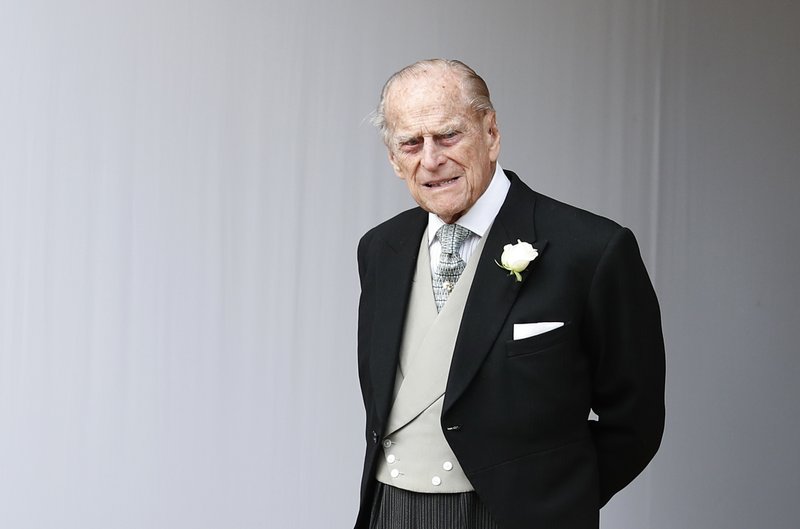 principe felipe de 98 años es hospitalizado